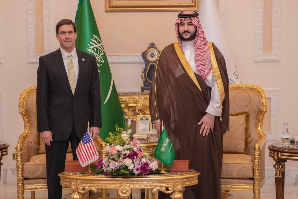 الأمير خالد بن سلمان يبحث مع وزير الدفاع الأمريكي القضايا الأمنية والدفاعية المشتركة