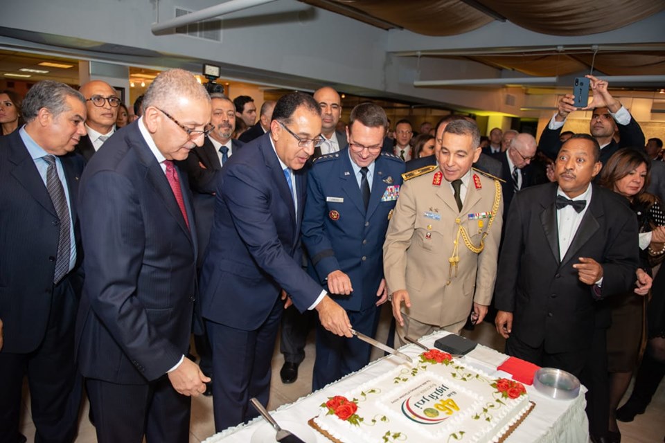 صور.. مكاتب الدفاع المصري بالخارج تحتفل بذكري انتصارات أكتوبر الـ46