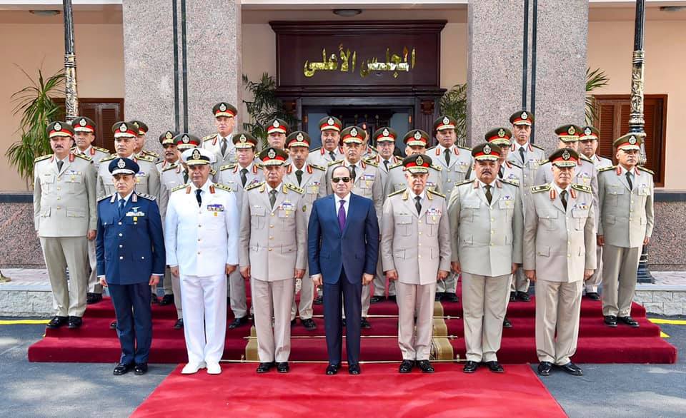 صورة لاجتماع المجلس الأعلى للقوات المسلحة برئاسة السيسي