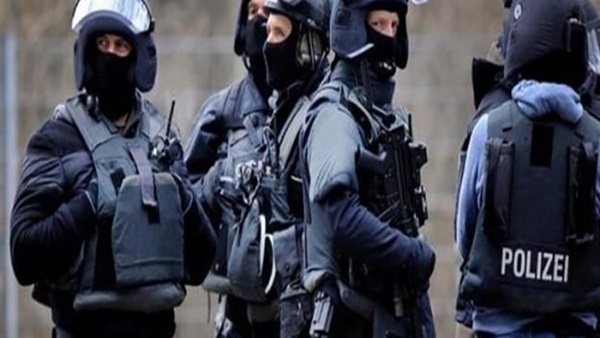 مرصد الأزهر يدعم مطلب استبعاد المنتمين لحزب البديل من الشرطة الألمانية