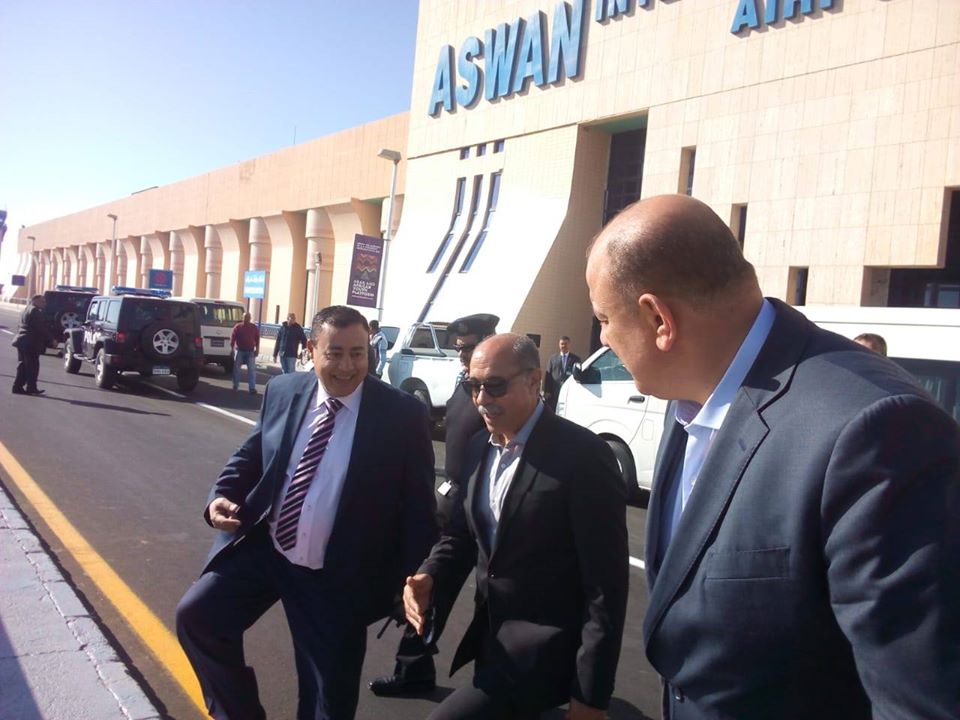 وزير الطيران يتفقد مطار أسوان استعدادا لإستقبال ضيوف مؤتمر السلام والتنمية المستدامة