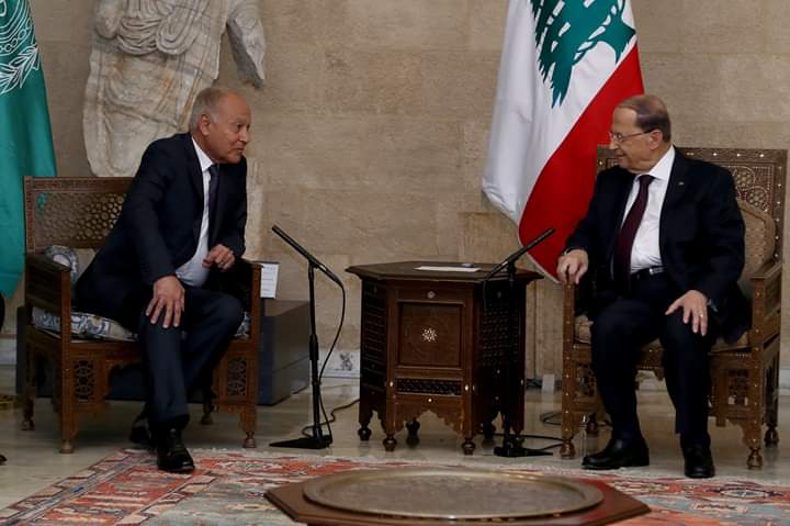 أبو الغيط يبحث مع الرئيس اللبناني نتائج القمة التنموية والتحديات التي تواجهها المنطقة
