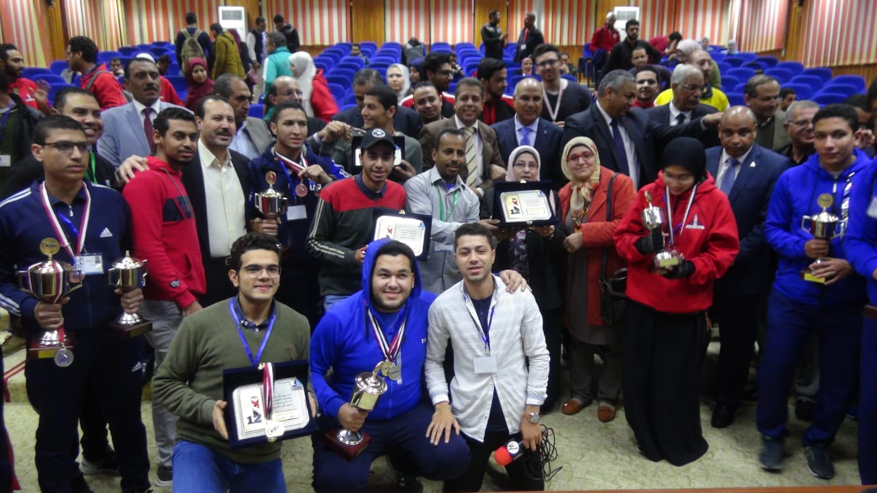 جامعة المنيا تحصد 27 ميدالية بأسبوع شباب الجامعات المصرية بـــ