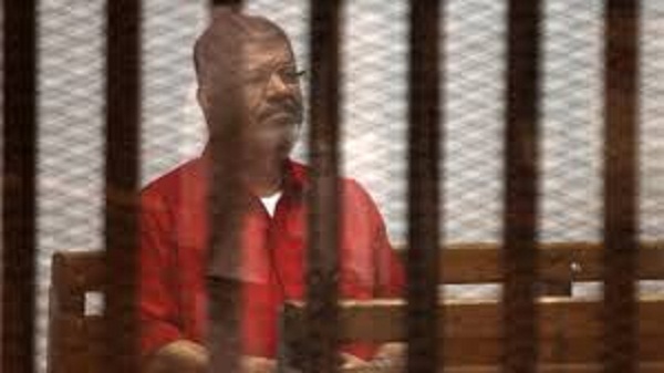تأجيل  اعادة محاكمة مرسي و28 أخرين بقضية اقتحام الحدود الشرقية لـ16 ابريل لسماع مرافعة الدفاع 