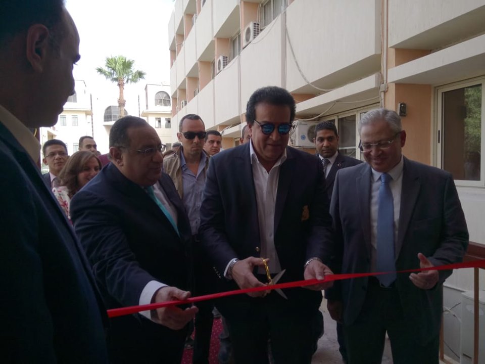 وزير التعليم العالي ورئيس جامعة حلوان يفتتحان تجديدات فندق كلية السياحة والفنادق التعليمي