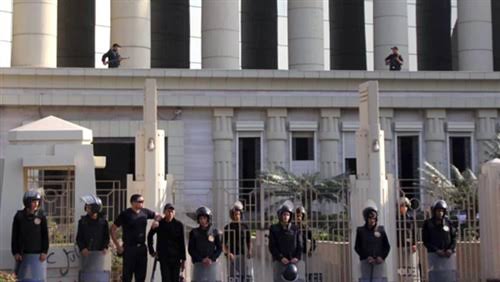 جنايات القاهرة تجدد حبس وزير العدل الاسبق 45 يوما لاتهامه بالانضمام لجماعة إرهابية ونشر اخبار كاذبة