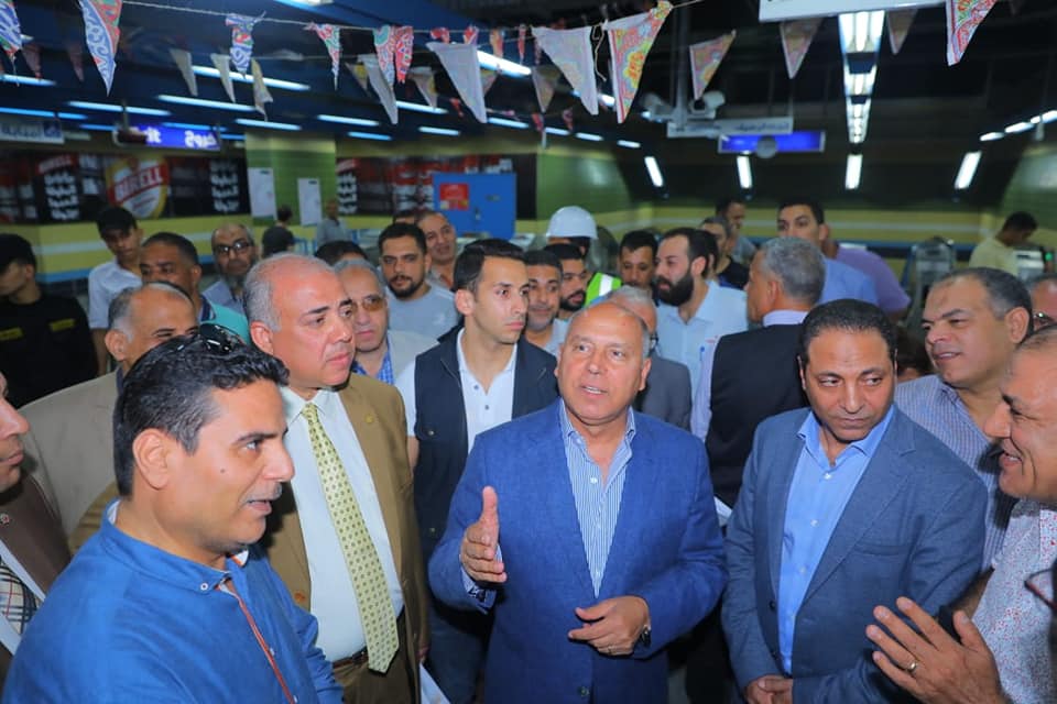 وزير النقل يتابع الاستعدادات النهائية لفتح محطات مترو 