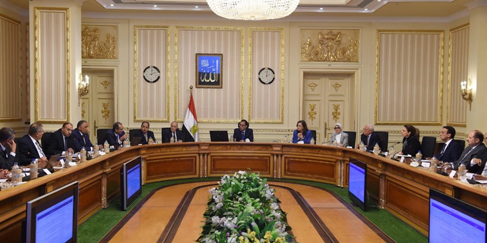 رئيس الوزراء يعقد اجتماعاً لمتابعة منظومتي التحول الرقمي والتأمين الصحي الشامل بمحافظة بورسعيد