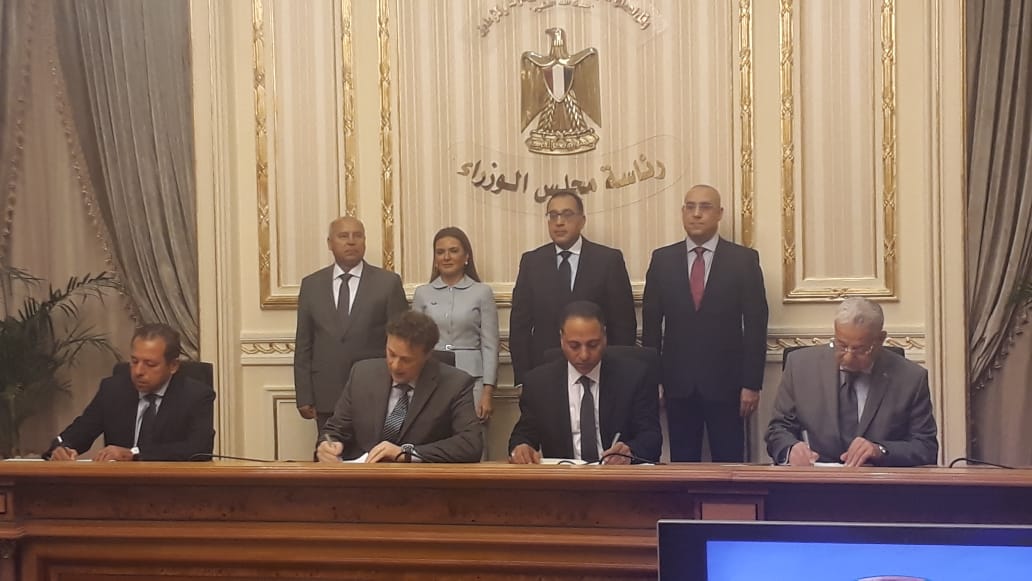 رئيس الوزراء يشهد توقيع اتفاقية عقد انشاء وتشغيل مشروع خطي مونوريل العاصمة الإدارية الجديدة والسادس من أكتوبر
