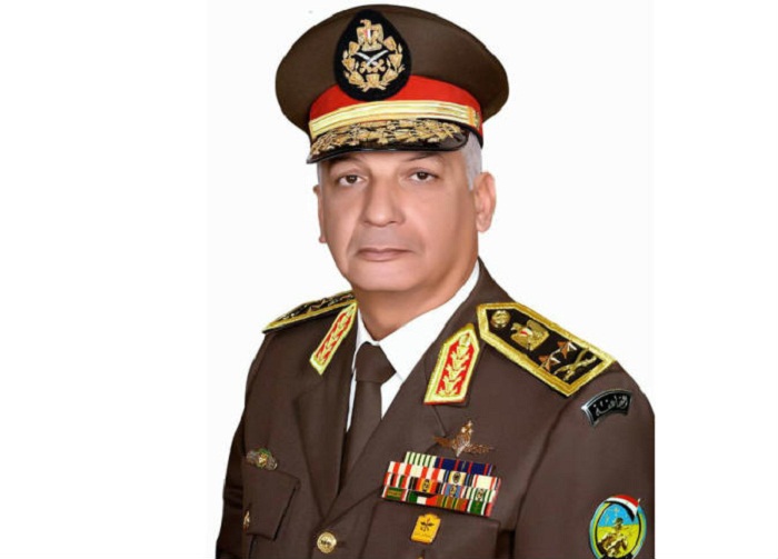 وزير الدفاع يصدع على وسفر لجان عسكرية للخارج لتسوية المواقف التجنيدية للشباب المصريين