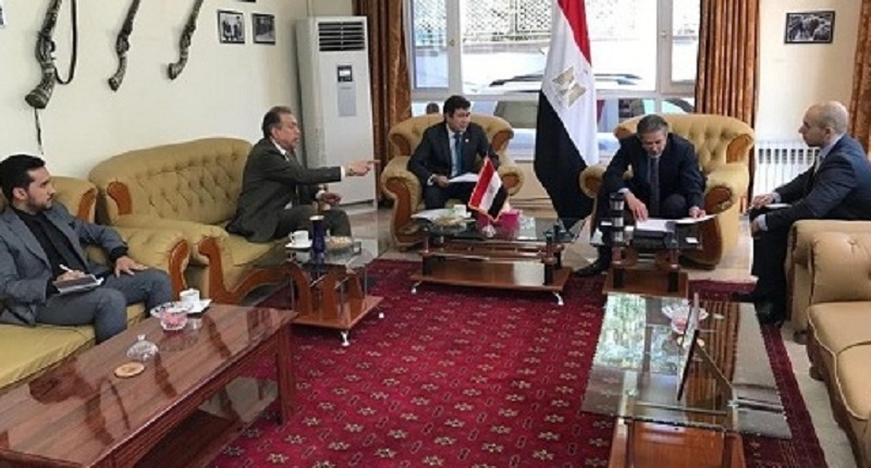 السفير المصري في كابول يلتقي رئيس سلطة الطيران المدني الأفغاني
