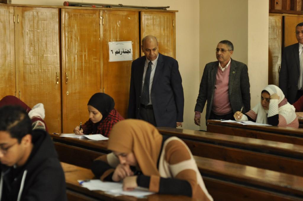انتظام الامتحانات بجامعة المنيا ورئيس الجامعة يواصل جولاته التفقدية   