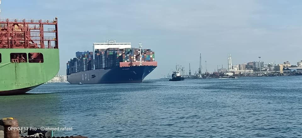 لأول مرة.. ميناء غرب بورسعيد يستقبل أكبر سفينة للحاويات بحمولة ١٦٩ ألف طن