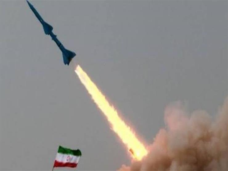 إيران تطلق عشرات الصواريخ الباليستية على قاعدة عين الأسد الأمريكية في العراق