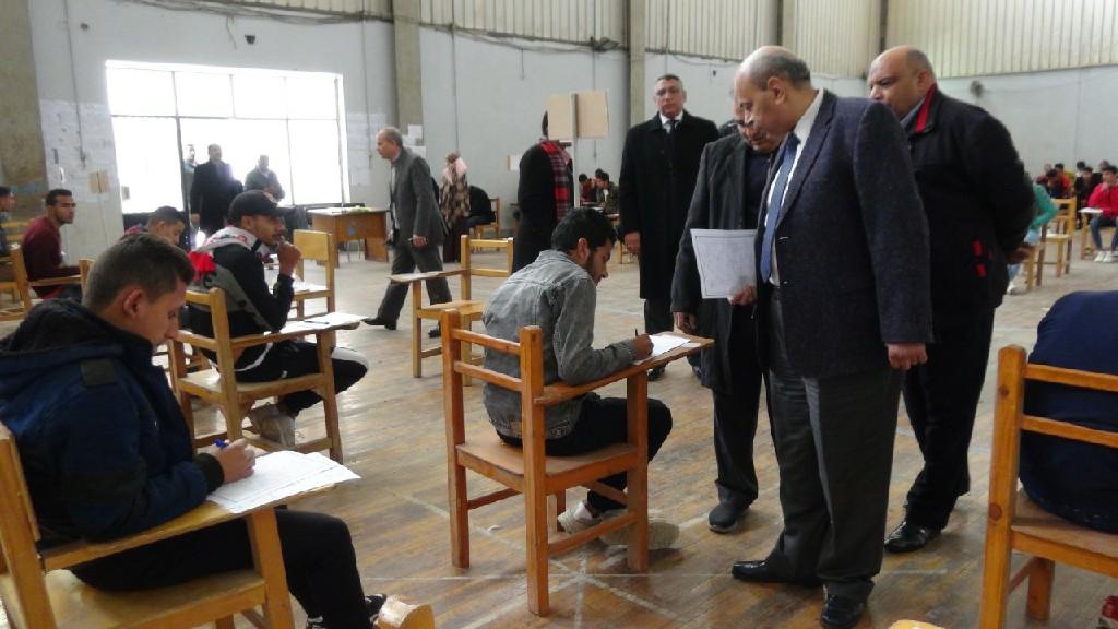  رئيس جامعة المنيا يتفقد أعمال امتحانات كليتي التربية 