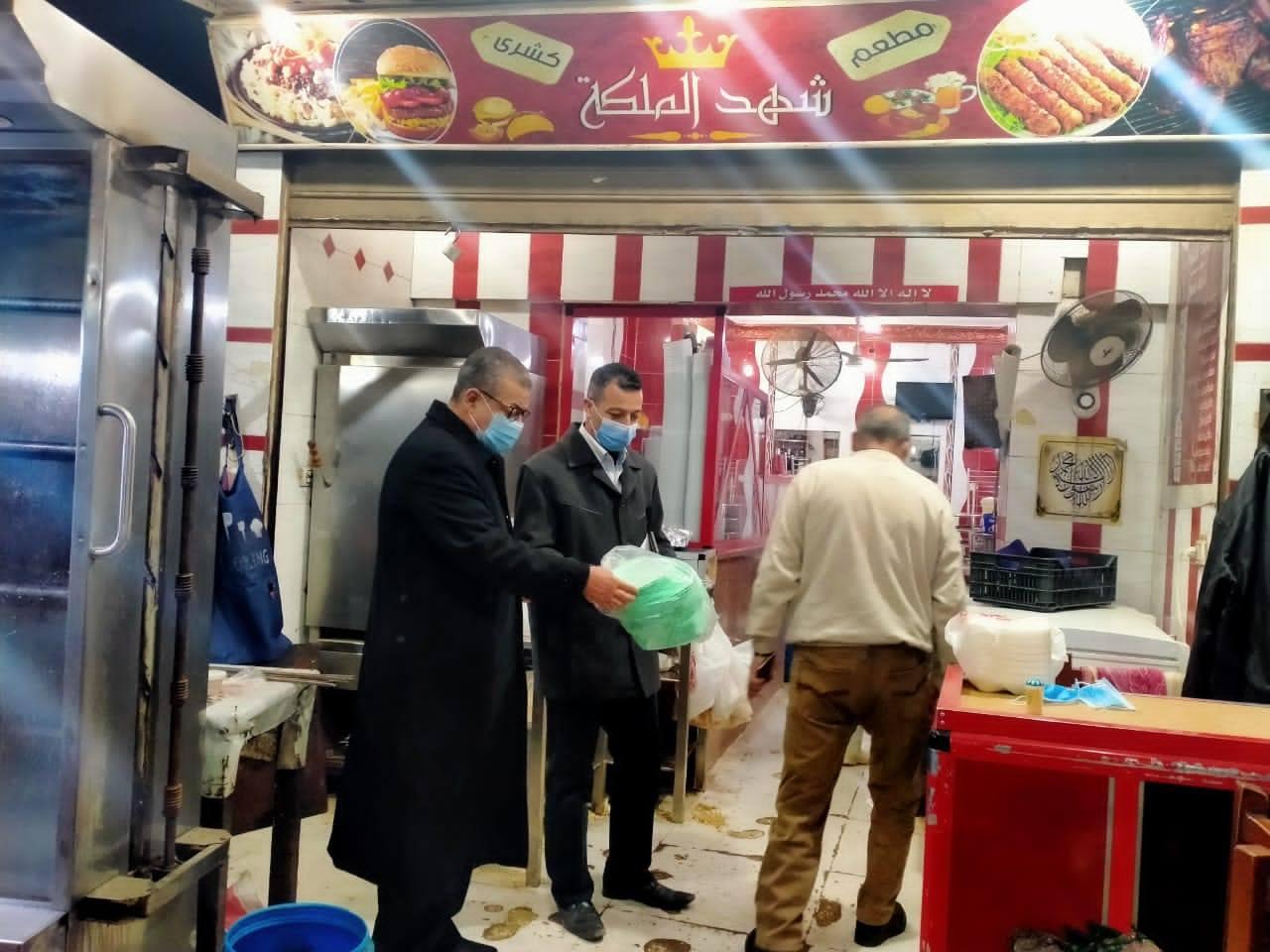 محافظ المنيا يوجه رؤساء المراكز بمتابعة تنفيذ القرارات الجديدة لمواعيد غلق المحلات والمطاعم والمولات التجارية