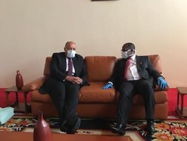 في مستهل جولاته.. وزير الخارجية يُسلم رئيس بوروندي رسالة السيسي