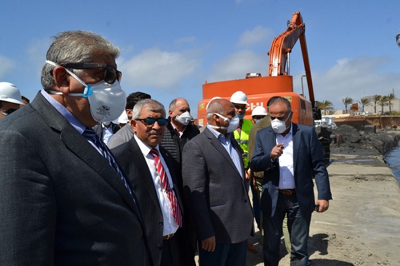 وزير النقل يتابع أعمال إنشاء المحطة متعددة الأغراض بميناء الإسكندرية 