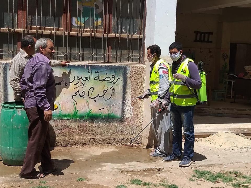مراكز المنيا تواصل حملات الرش والتطهير ورفع المخلفات الصلبة بالشوارع والميادين