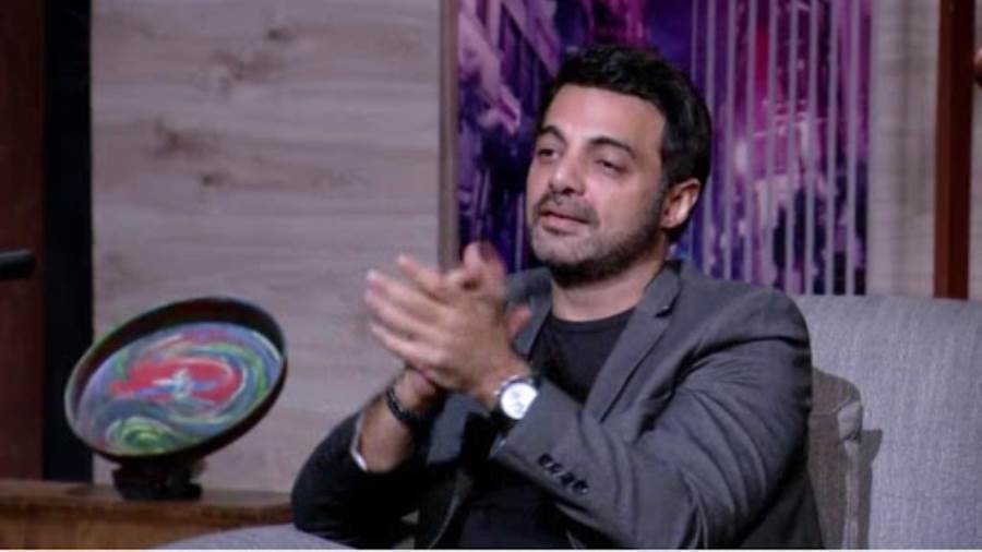 عمرو محمود ياسين يرد على اتهامات بسرقة فكرة مسلسل نحب تاني ليه 
