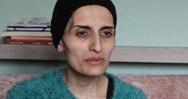 وفاة مغنية بفرقة تركية بعد إضراب 288 يوما عن الطعام.. اعرف التفاصيل 
