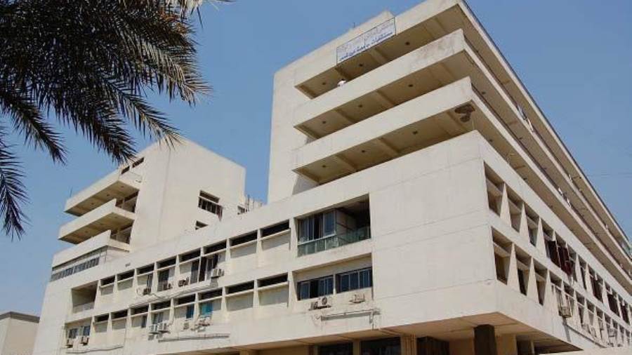 مدير مستشفيات جامعة عين شمس يكشف تفاصيل إصابة طبيب امتياز بفيروس كورونا 
