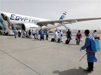 مطار مرسى علم يستقبل رحلة تقل 298 مصريًا عائدين من جدة