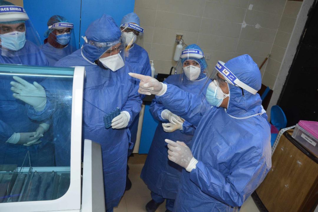 محافظ المنيا يكلف نائبه بمتابعة اصلاح جهاز تحليل PCR بمستشفى جراحات اليوم الواحد