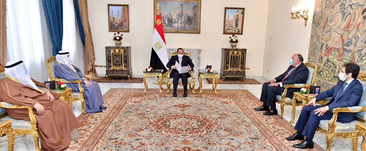الرئيس السيسي يتسلم رسالة من أمير الكويت بشأن المصالحة العربية
