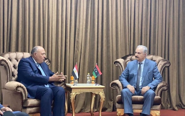 وزير الخارجية يلتقي حفتر خلال زيارته لبنغازي فى ليبيا