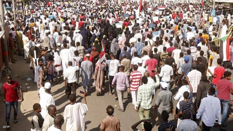 فورين بوليسي: انقلاب السودان مقامرة غير محسوبة والسودانيون يرفضون رواية البرهان الكاذبة