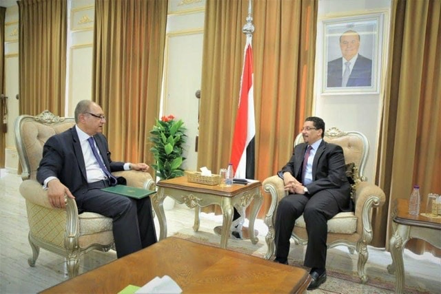 السفير المصري لدى اليمن يلتقي وزير الخارجية وشئون المُغتربين اليمني