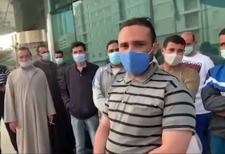 السبل تتقطع بمئات المصريين أثناء عودتهم لأعمالهم في الكويت بسبب إغلاق 