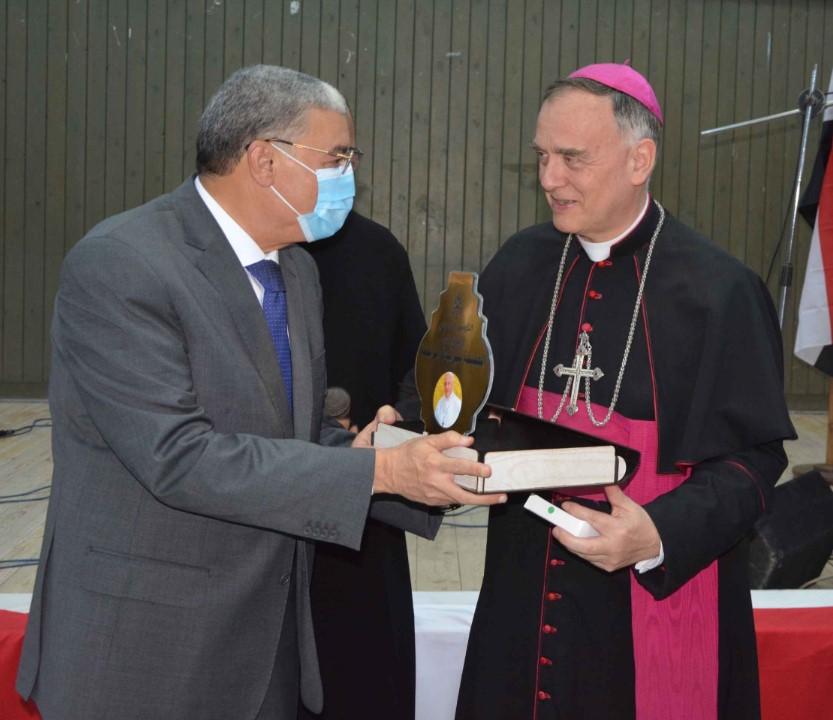 سفير الفاتيكان من المنيا : مصر لها وضع خاص ومكانة هامة عند قداسة البابا وهي مهد الحضارات