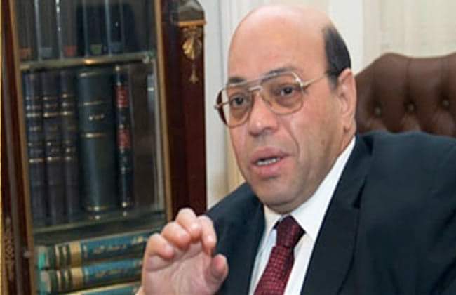 وفاة الدكتور شاكر عبدالحميد وزير الثقافة الاسبق متأثرا بفيروس كورونا