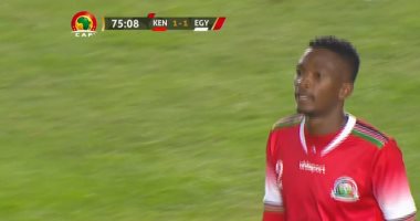 طرد أوموروا لاعب كينيا بعد ضرب مصطفى محمد بالكوع
