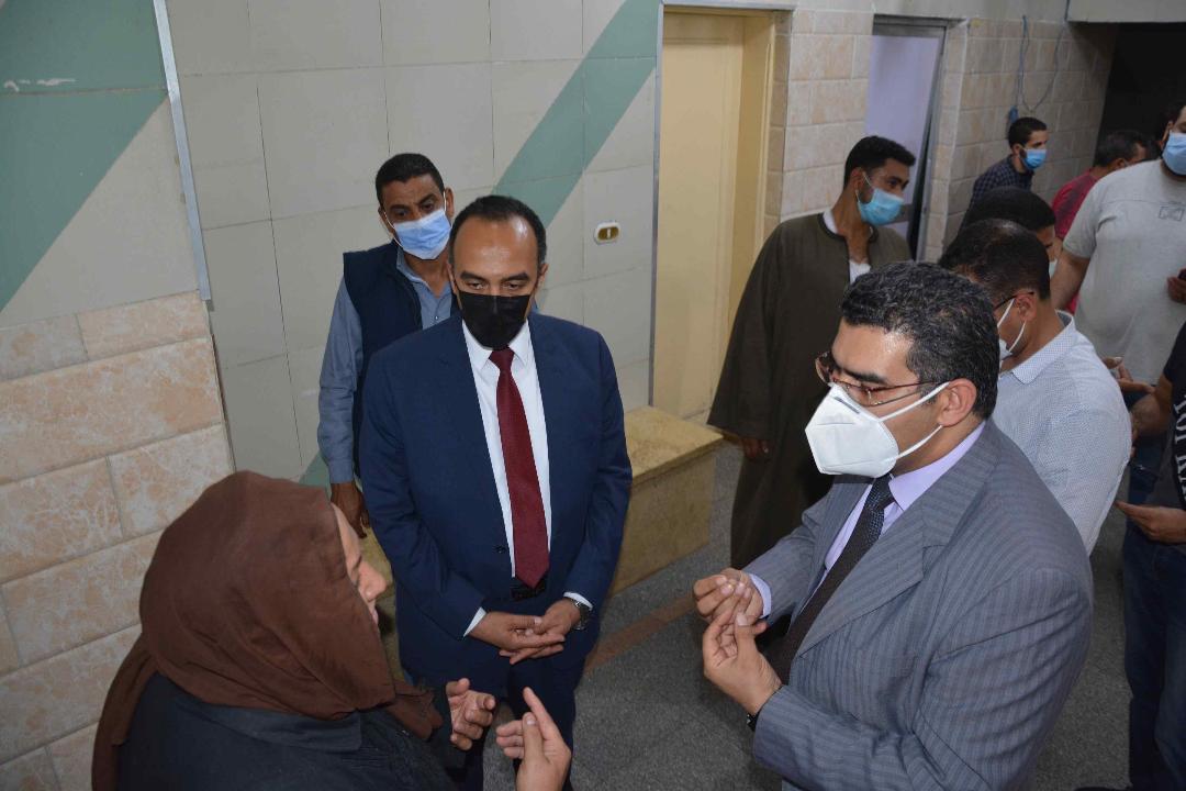 نائب محافظ المنيا يتفقد مستشفى المنيا العام لمتابعتها والتأكد من توافر المستلزمات الطبية 