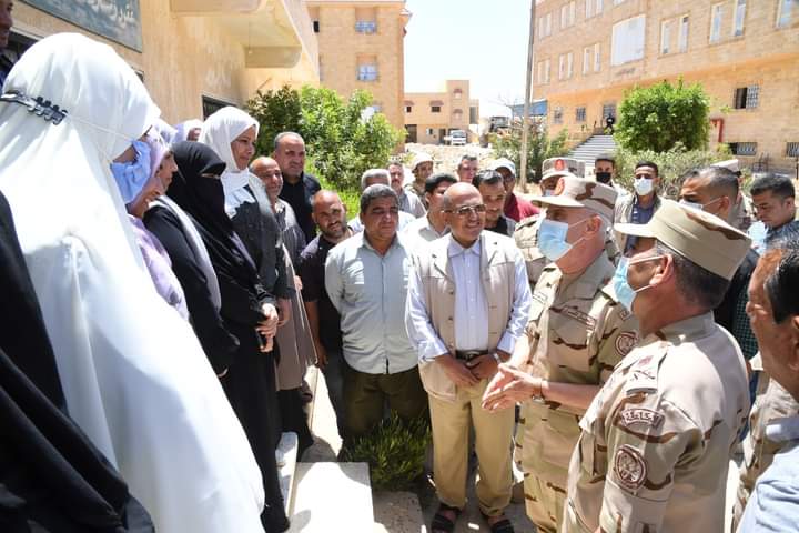رئيس الأركان يتفقد الحالة الأمنية ويلتقى رجال القوات المسلحة بشمال سيناء