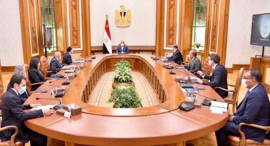  الرئيس السيسي : طموح مصر  غير محدود في التطور الصناعي والتقدم والتنمية