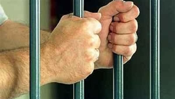 الإعدام شنقا لمتهم والسجن 15 عاما لاثنين بتهمة تصنيع المفرقعات بمنشأة ناصر 

