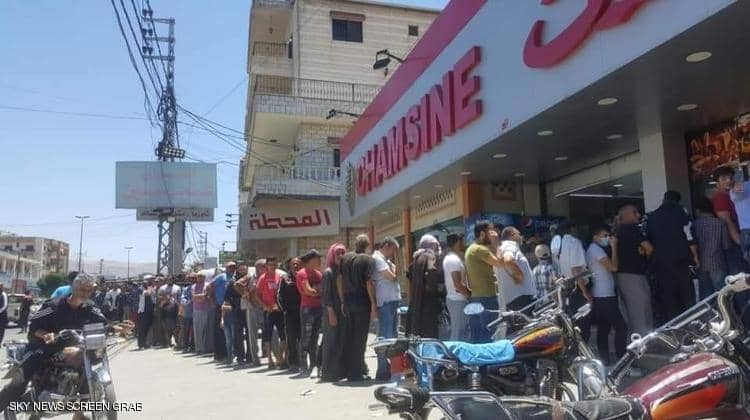 أزمة مازوت في لبنان قد تؤدي لتوقف أفران الخبز مطلع الأسبوع