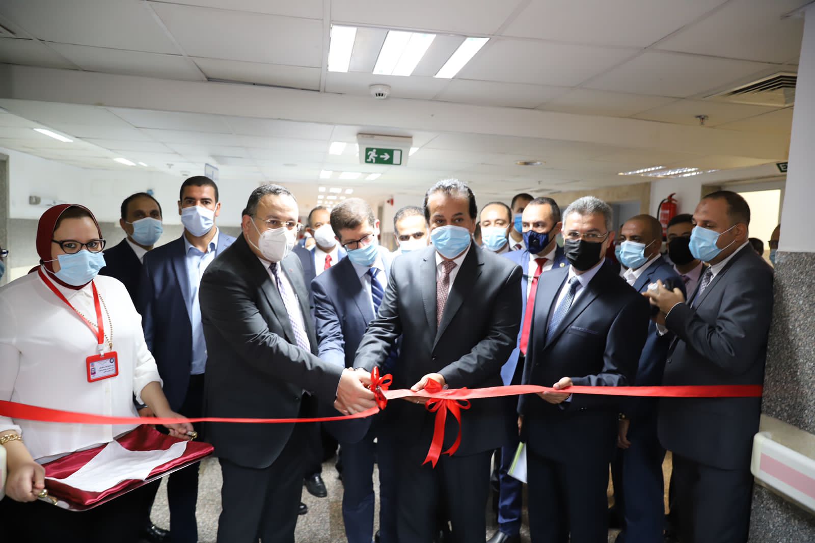 وزير التعليم العالي يفتتح وحدة قسطرة القلب وبنك الدم العلاجي بمستشفى سموحة بالإسكندرية

