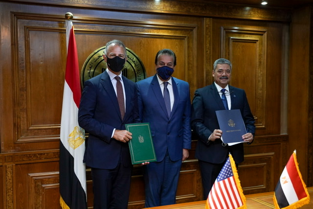 مصر وأمريكا تمددان اتفاقية التعاون العلمي والتكنولوجي 