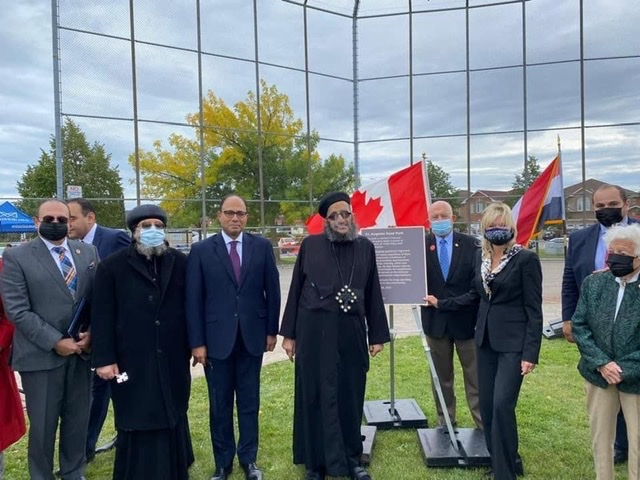 سفير مصر في كندا يشارك في احتفالية إطلاق إسم القمص أنجيلوس سعد على أكبر حدائق ميسيساجا 
