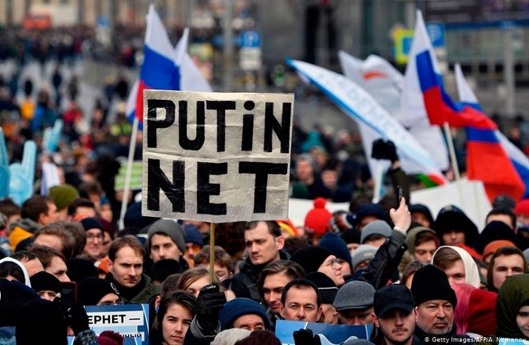 روسيا تقيد الوصول إلى شبكات الإنترنت الخاصة مشيرة إلى جرائم



