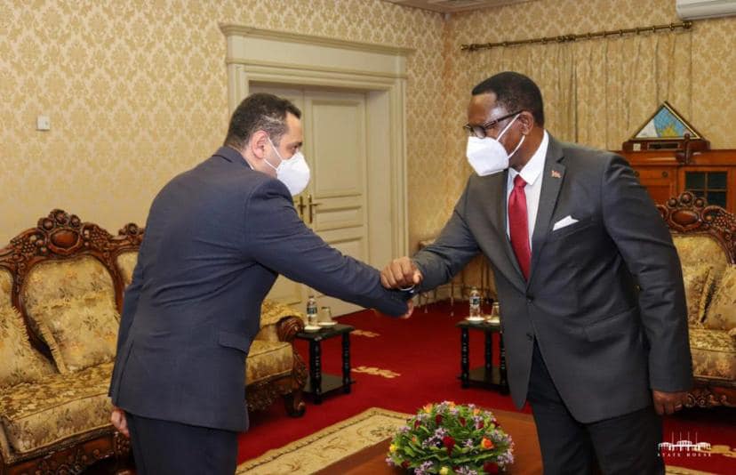 الرئيس المالاوي يلتقي السفير المصري بمناسبة قرب انتهاء مهمته

