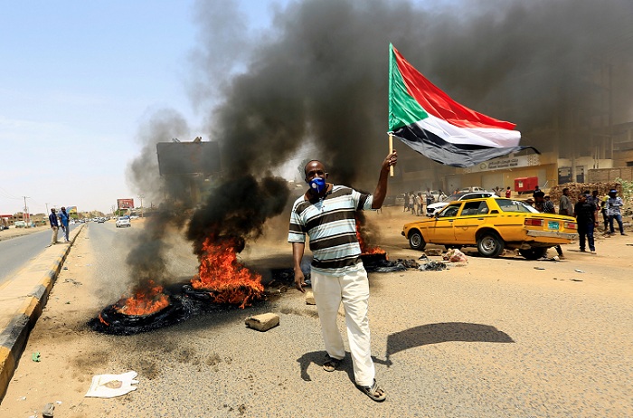بعد التطورات الأخيرة .. مخاوف من دخول السودان عمليات تقسيم جديدة على غرار الجنوب 