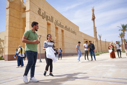 فرع جامعة الملك سلمان الدولية بالطور قصة نجاح بجنوب سيناء


