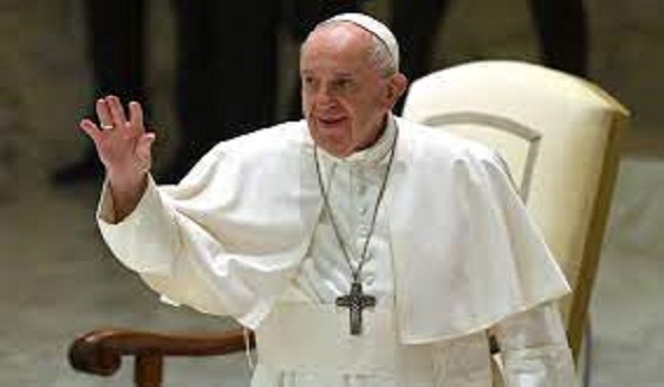 البابا فرنسيس يعتبر جائحة كورونا والحرب الروسية فاضحتين لهشاشة النظام الدولي 