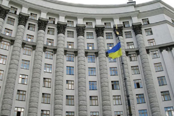 أوكرانيا تؤمم شركات رجال الأعمال لصالح وزارة الدفاع